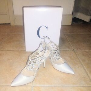 BNWBOX Caparros Paloma Silver Studded and Ivory White Satin Strappy Bridal Heels